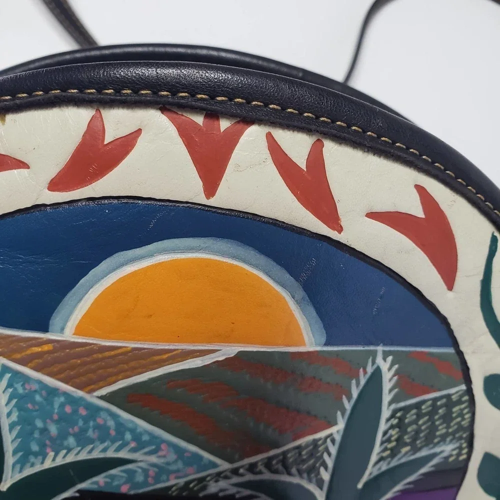 Turtle Ridge Leather Hand Painted Tooled Crossbody Purse Forest‎ Green Zi…